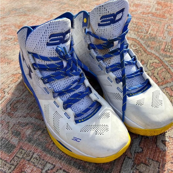 Under Armor Steph Curry 2s - Picture 3 of 7
